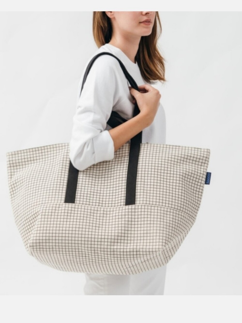 BAGGU WEEKEND BAG IN NATURAL GRID - Picture 3 of 8